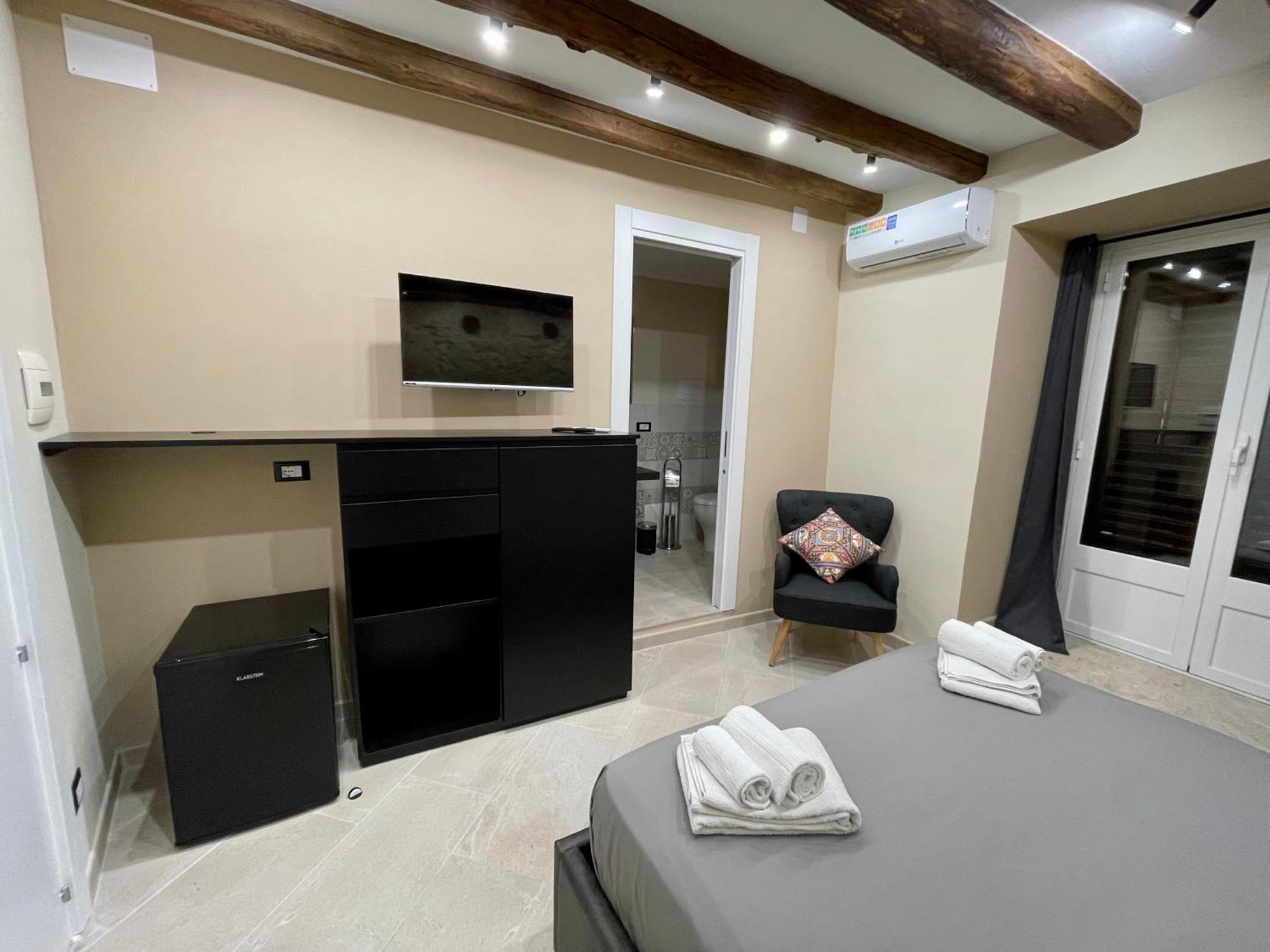 Tommy'S Rooms Palermo Ngoại thất bức ảnh